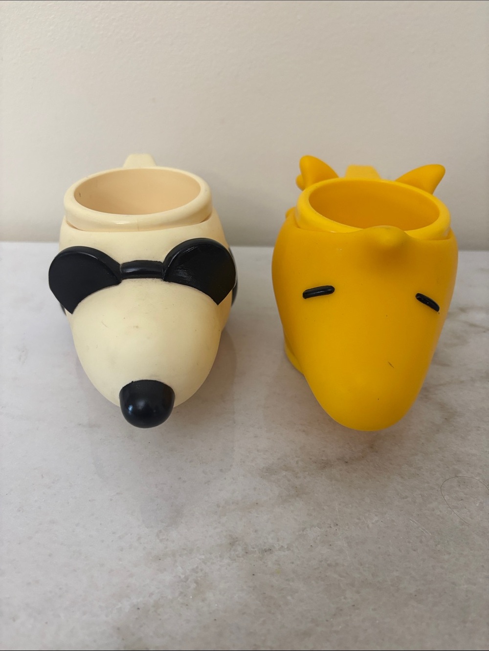 Vintage applause peanuts cups